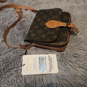 Louis Vuitton crossbody: Like new
